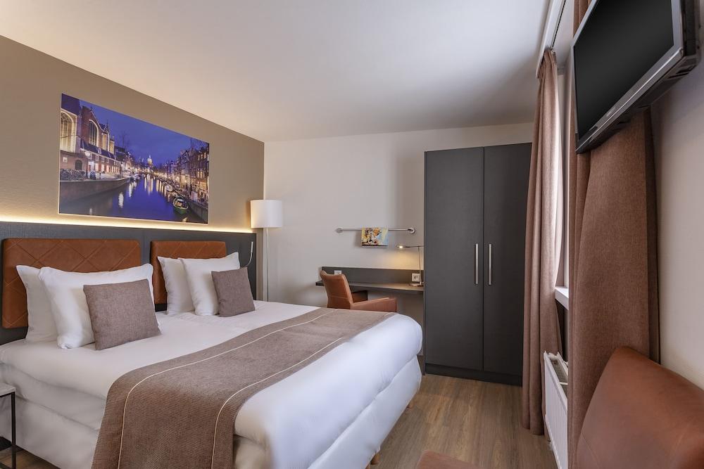 Hotel Avenue Room Type - Standard Room, 1 Double or 2 Twin Beds Hotel Avenue Room Type - Standard Room, 1 Double or 2 Twin Beds
