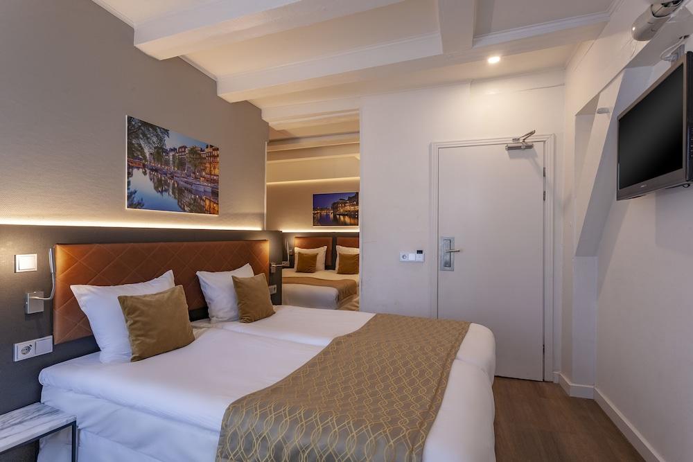 Hotel Avenue Room Type - Quadruple Room
