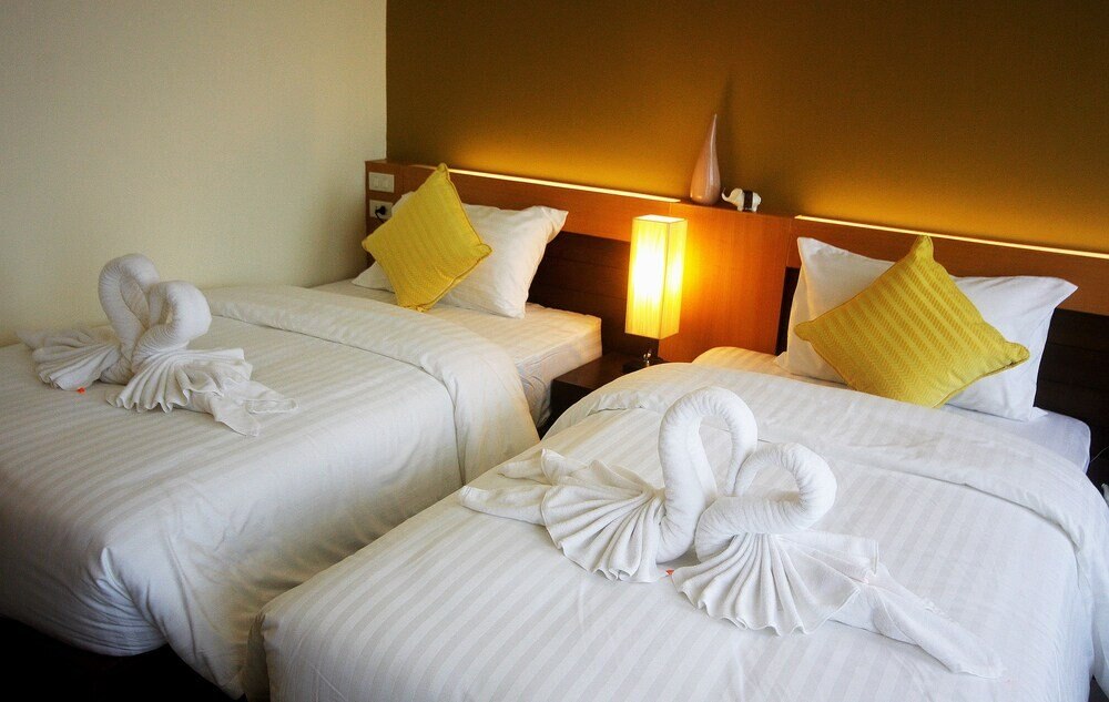 Breezotel Room Type - Deluxe Twin Room, Mountain View