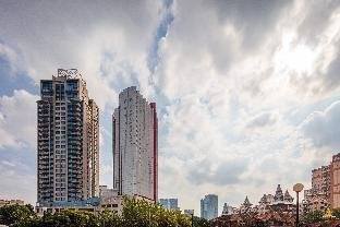 City Hotel Shanghai - Tap to explore photos