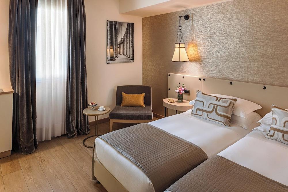 Starhotels Metropole Room Type - Executive Room