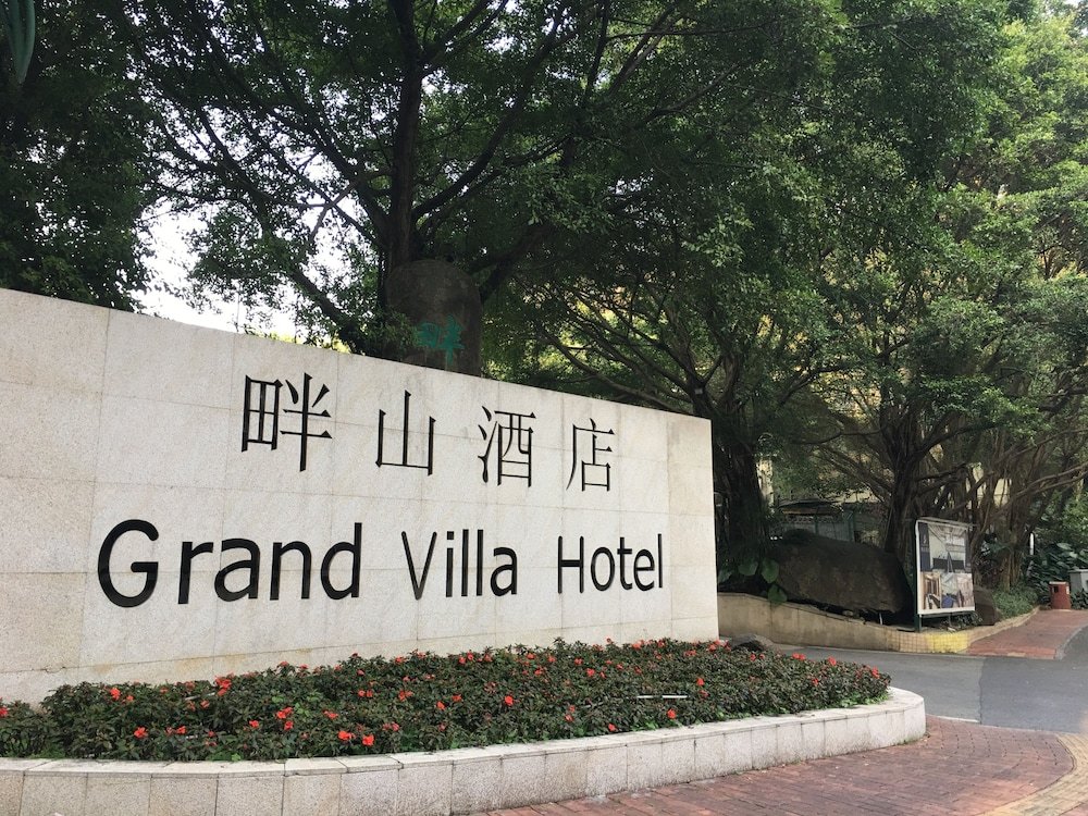 Grand Villa Hotel - Tap to explore photos