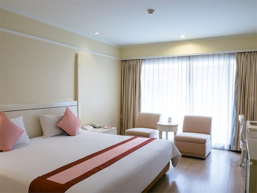 The Palazzo Hotel Room Type - Deluxe Double Room