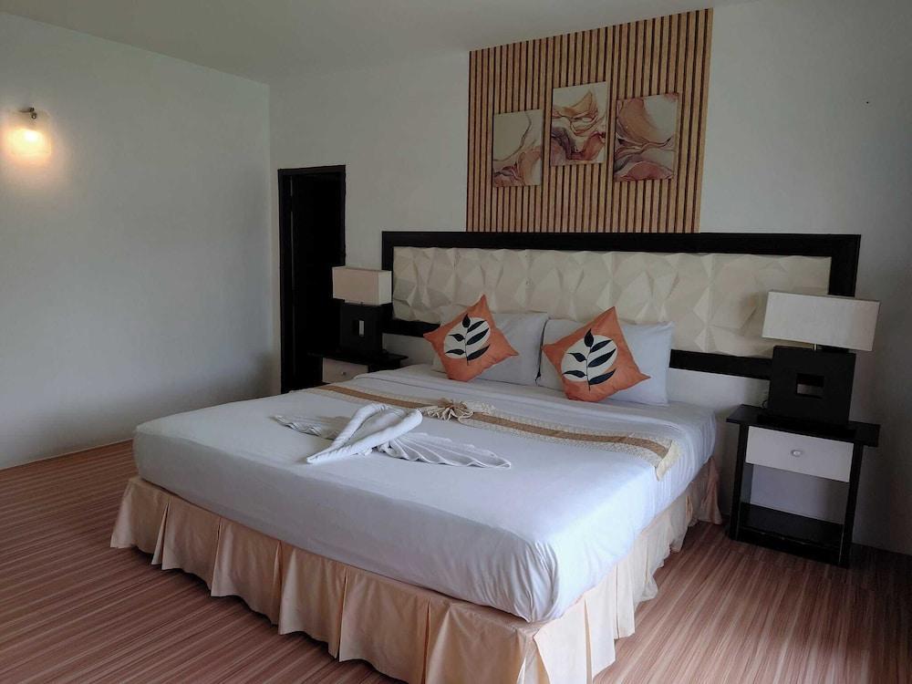 On The Hill Karon Resort Room Type - Garden View Room
