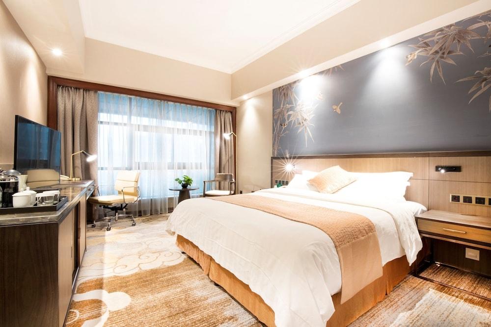 Jin Jiang Pine City Hotel Room Type - Superior Queen Room