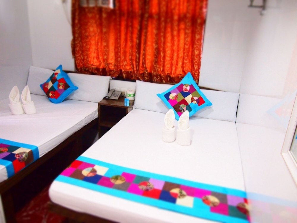 Traveller's Hostel Room Type - Family Room