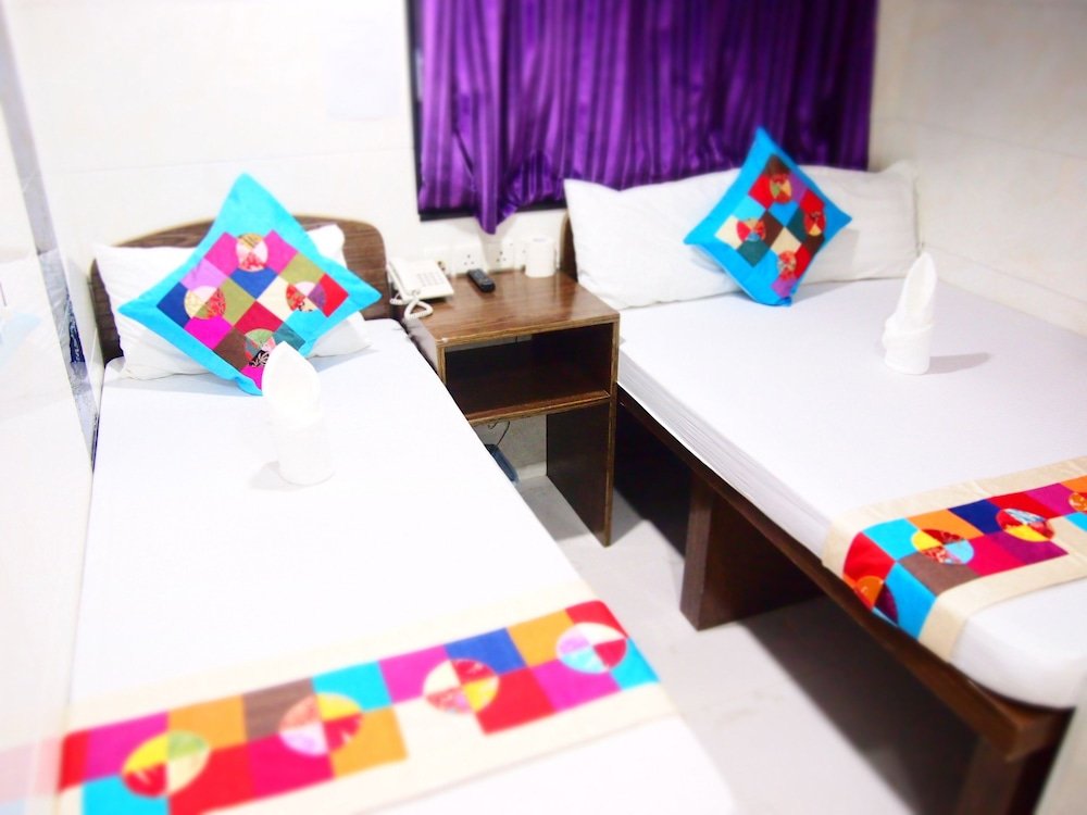 Traveller's Hostel Room Type - Triple Room