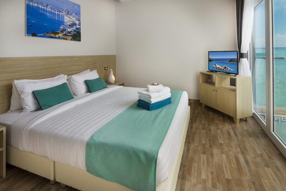 Tropicana Pool Villa Room Type - Villa T10-15 Private Pool 3 Bedrooms