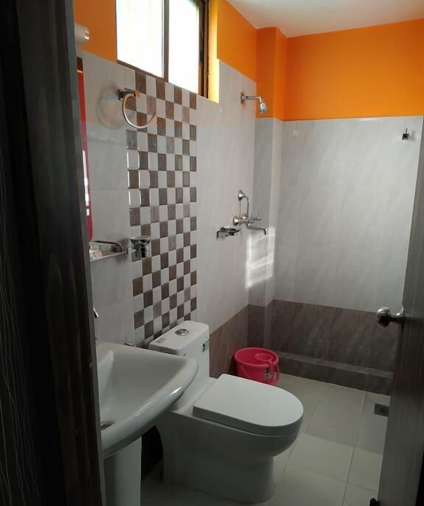 Three Boys Apartment and Guesthouse - Tap to explore photos