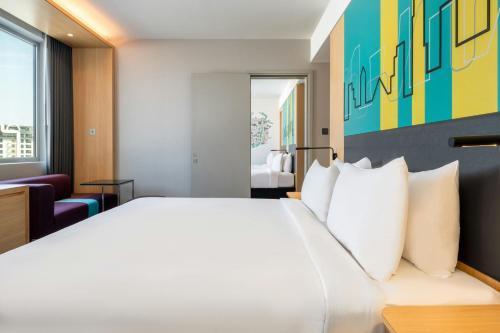 Aloft by Marriott Dubai Creek Room Type - Aloft Family Room, Family room Aloft by Marriott Dubai Creek Room Type - Aloft Family Room, Family room
