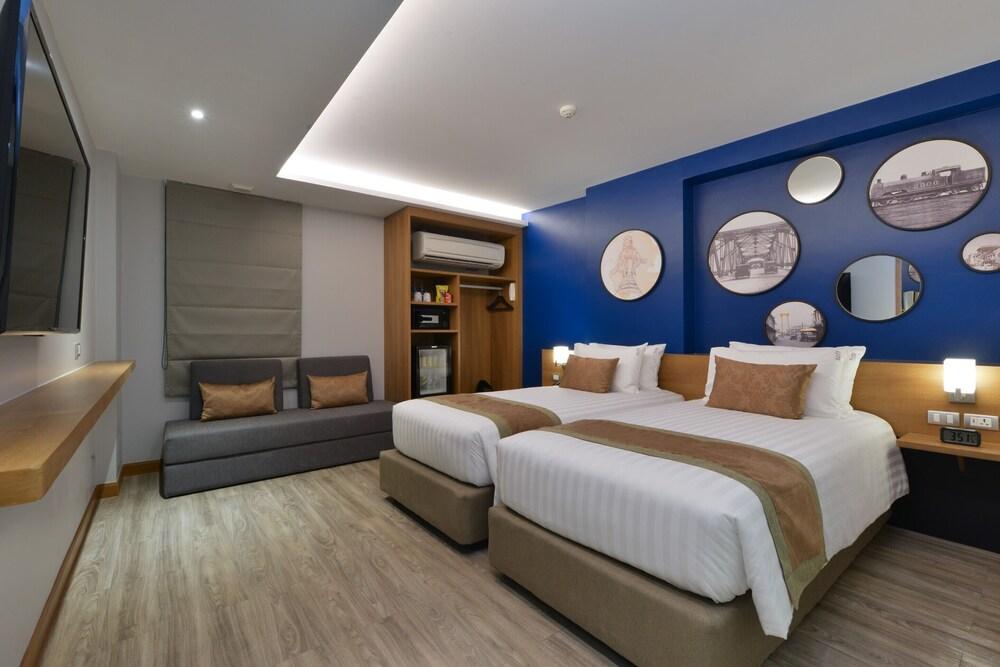 Aspira One Sutthisan Room Type - Premier Twin Room