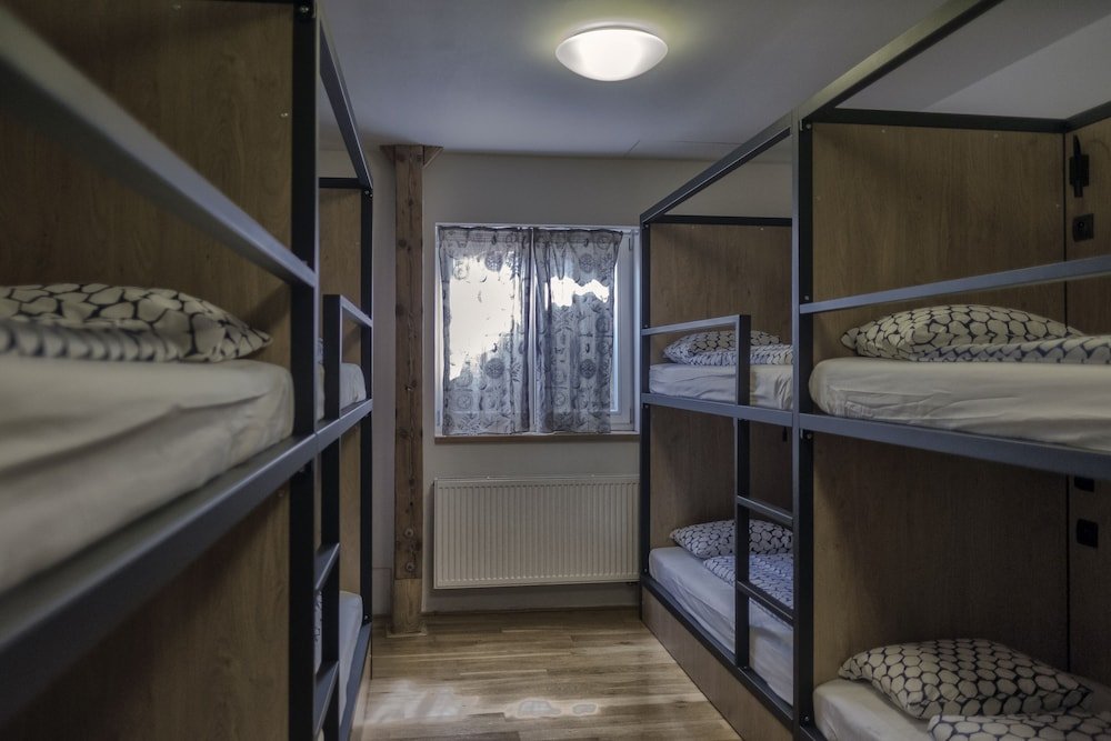 Hostel One Miru Room Type - Bed in 8-Bed Mixed Dormitory