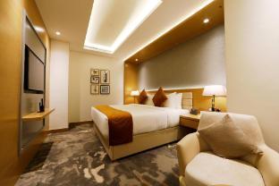 The S Hotel Al Barsha - Tap to explore photos