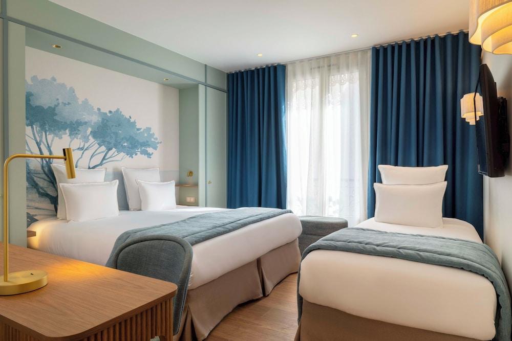 Hotel Le Cardinal Room Type - Classic Triple Room