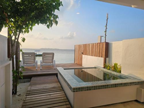 Lagoon View Maldives - Tap to explore photos