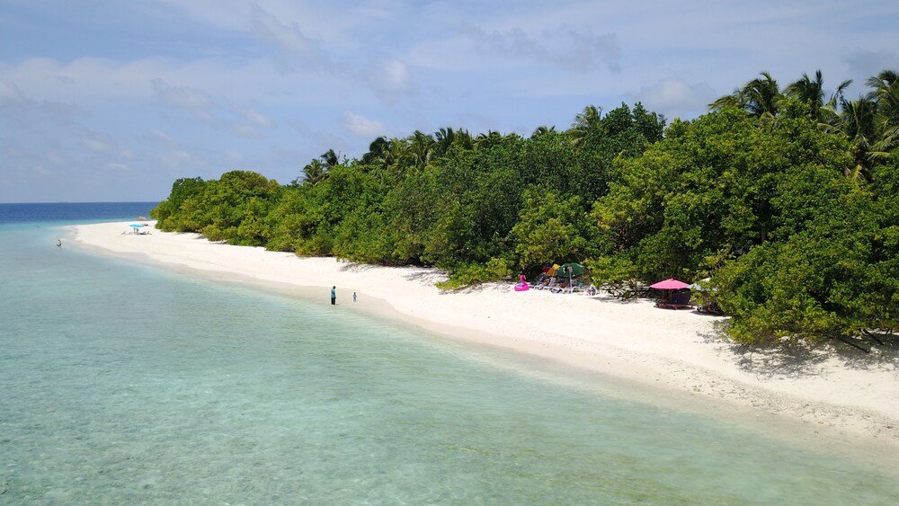 Beach Veli - Tap to explore photos