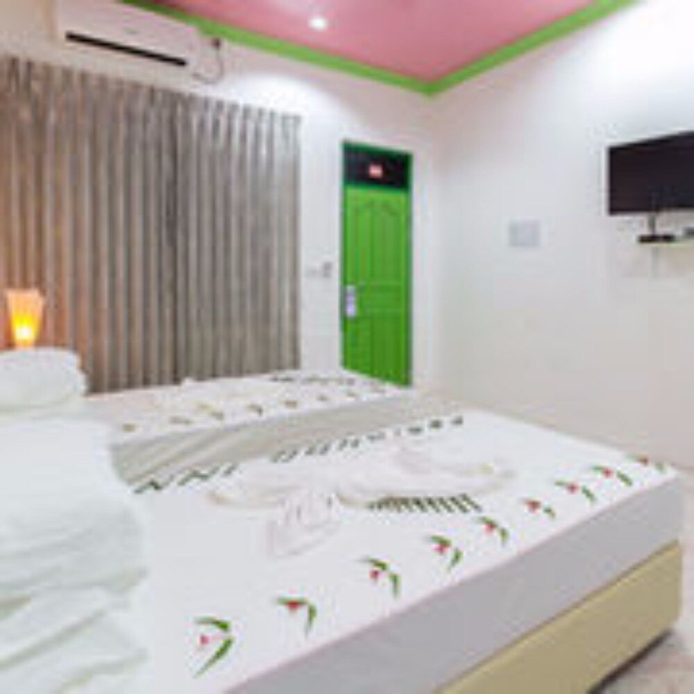 Feridhoo Inn - Tap to explore photos