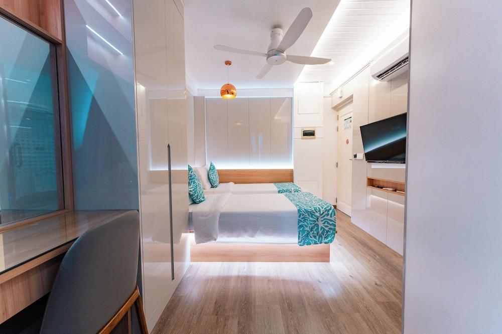 Hotel Star Shell Room Type - Deluxe Twin Room, 2 Twin Beds