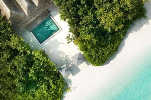 Vakkaru Maldives - Tap to explore photos