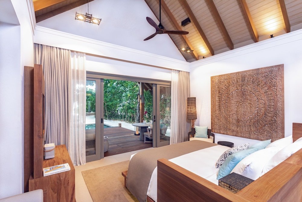Vakkaru Maldives Room Type - Beach Pool Villa