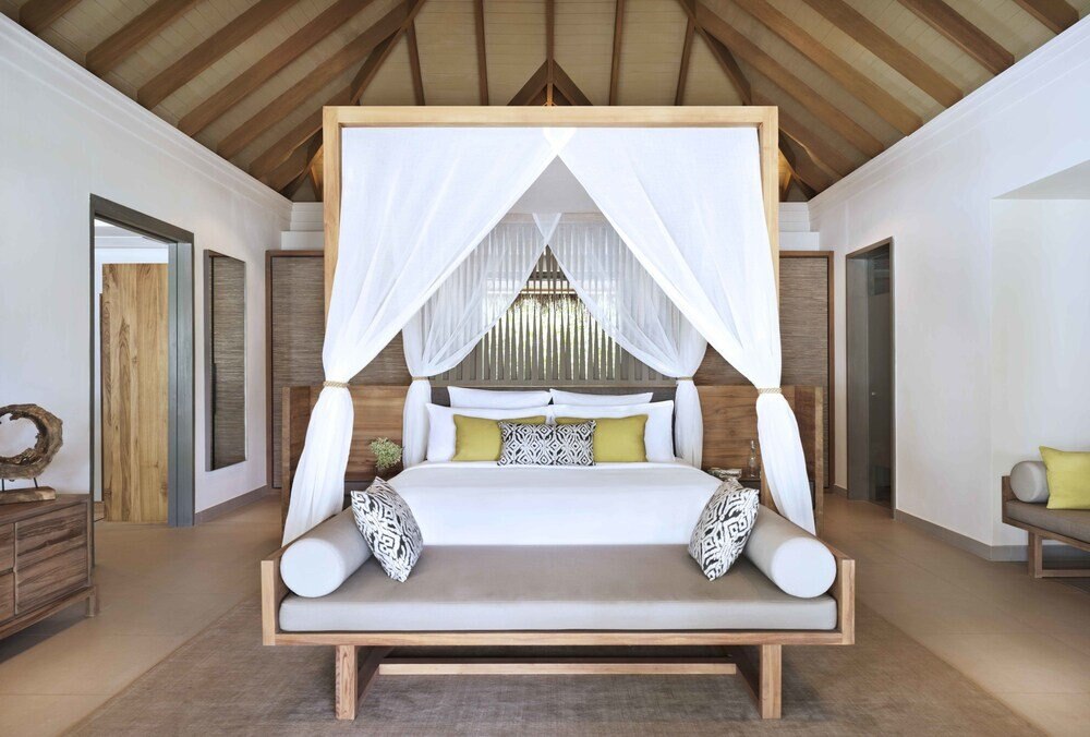 Vakkaru Maldives Room Type - Overwater Villa