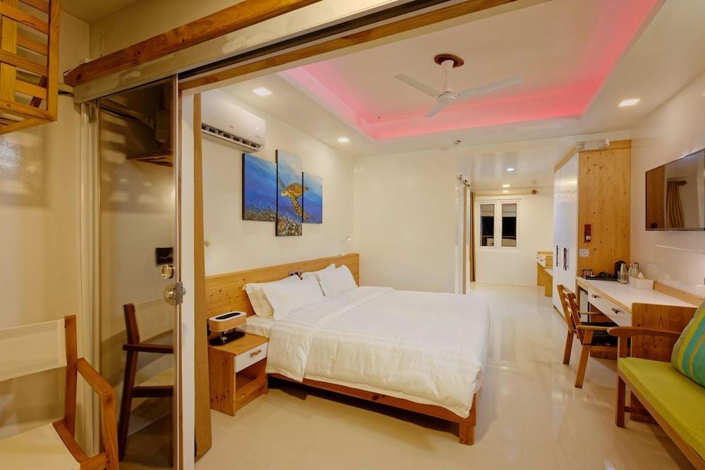 Luau Beach Inn Room Type - Superior Double Room