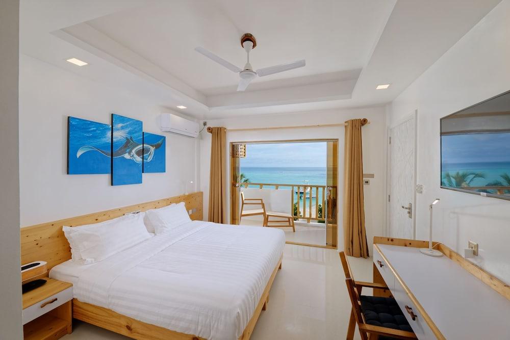 Luau Beach Inn Room Type - Deluxe Double Room, Air conditioning, Sea View