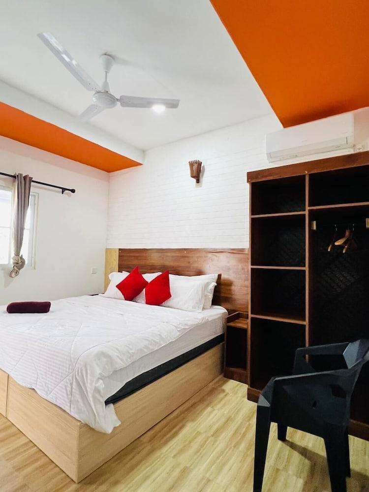 Finimas Residence Room Type - Standard Double or Twin Room