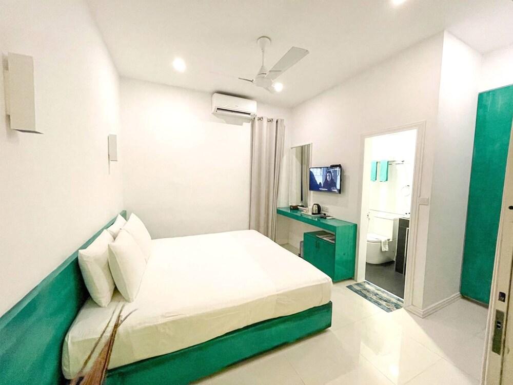 Planktons Beach Room Type - Superior Double or Twin Room