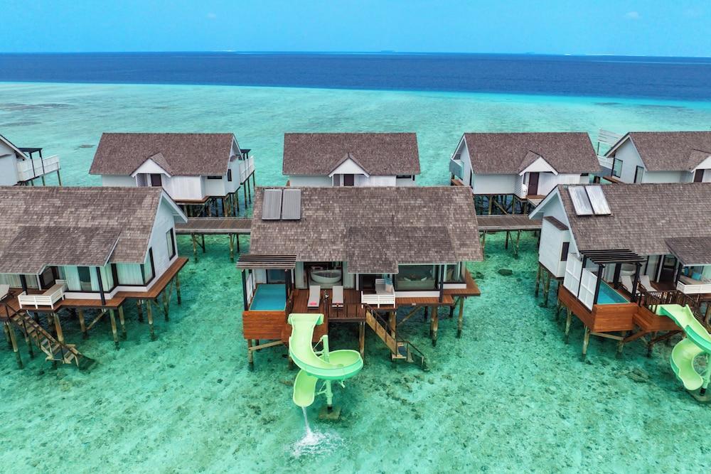 OZEN LIFE MAADHOO - Luxury All Inclusive with Free Transfers - Tap to explore photos