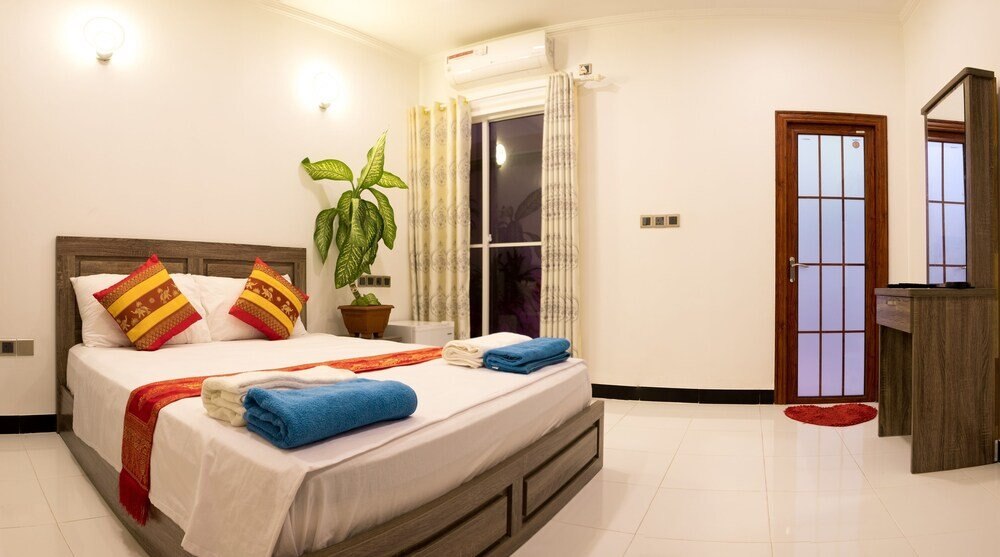 Athiriveli Room Type - Standard Double Room, 1 King Bed, Non Smoking Athiriveli Room Type - Standard Double Room, 1 King Bed, Non Smoking