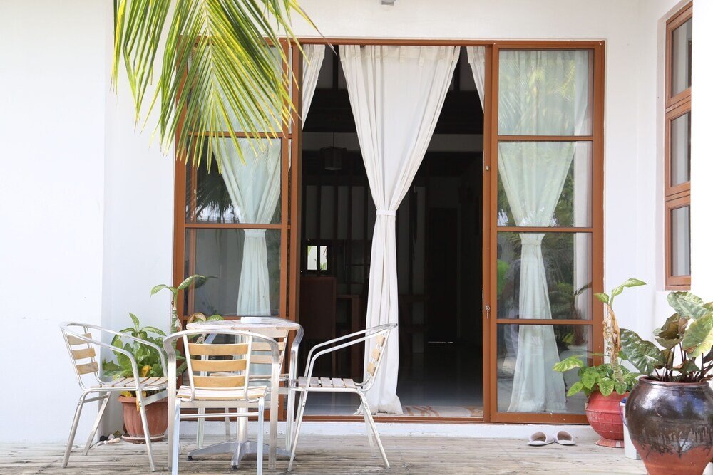 Pandanus Villa - Tap to explore photos