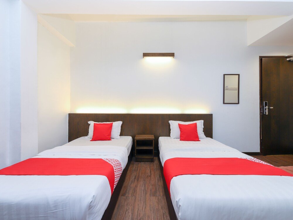 OYO 724 Hotel Madras - Tap to explore photos