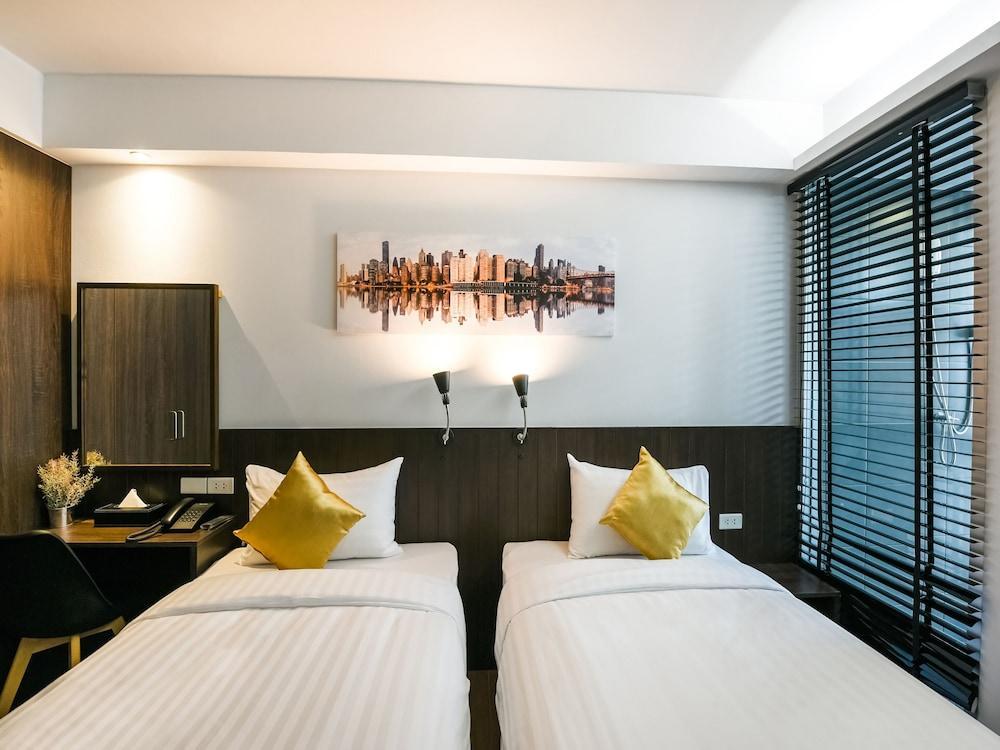 OYO 137 Kitzio House Room Type - Superior Twin Room