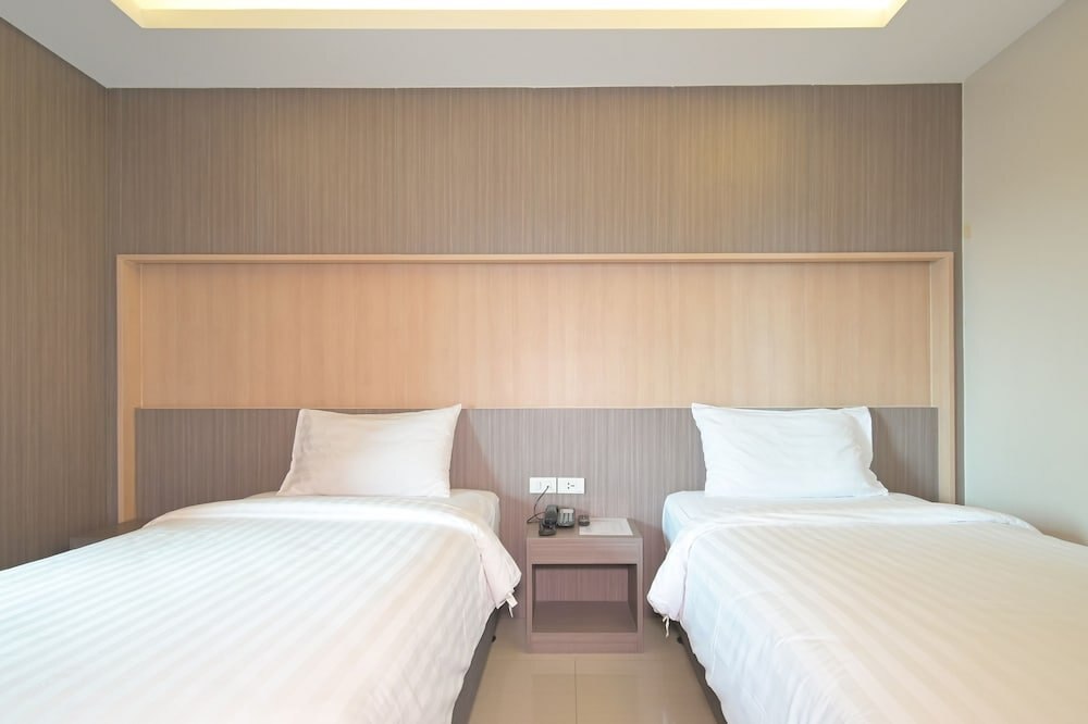 Sleep Hotel Bangkok - Tap to explore photos