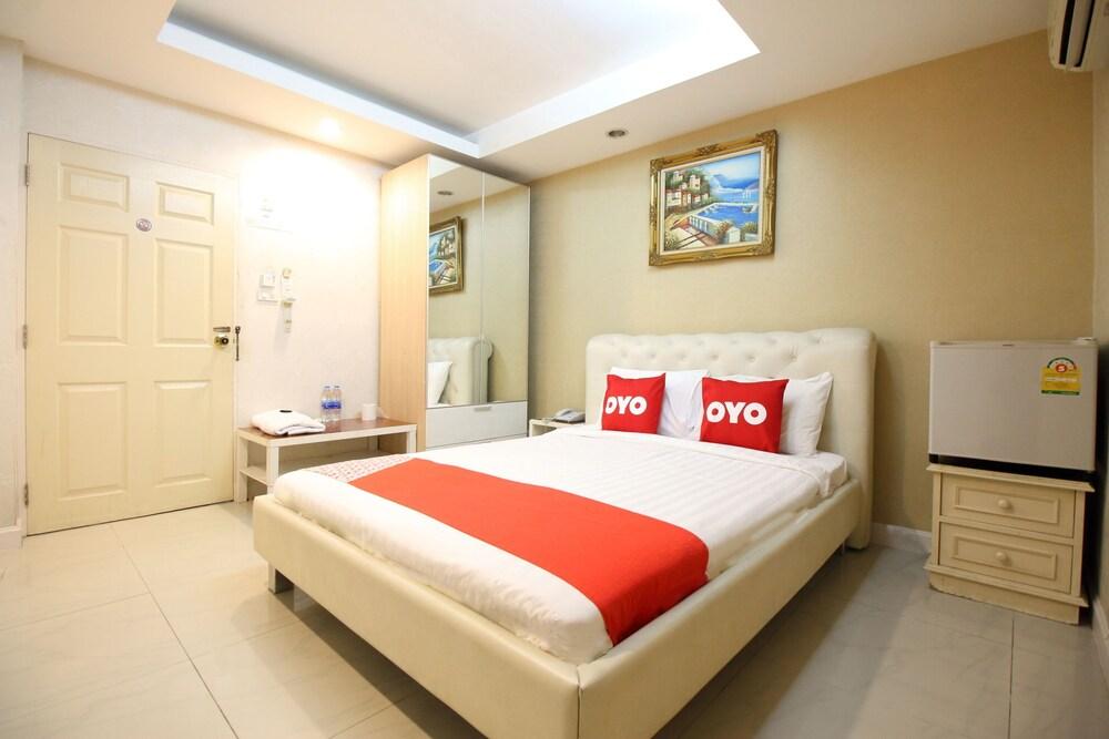 Diamond Residence Silom Room Type - Classic Double Room