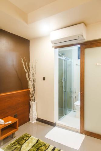 Club Blu Room Type - Deluxe Double or Twin Room