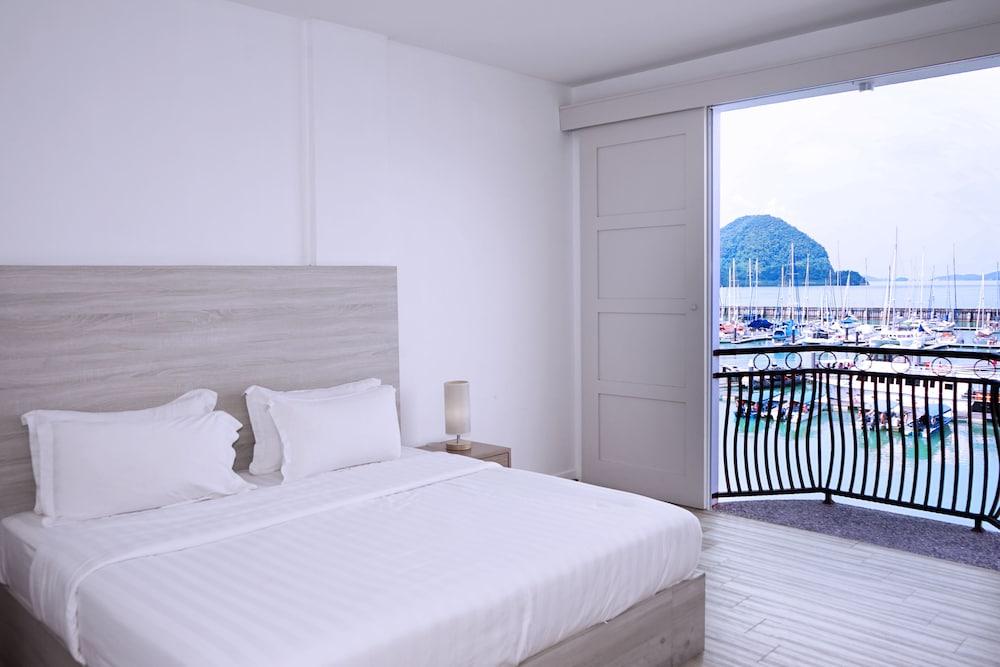 Ramada by Wyndham Langkawi Marina Room Type - 2 Twin Beds, Sea View Deluxe Room, Non-Smoking