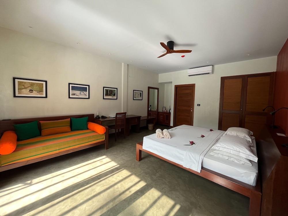 The Barefoot Eco Hotel Room Type - Double Room, Beachside