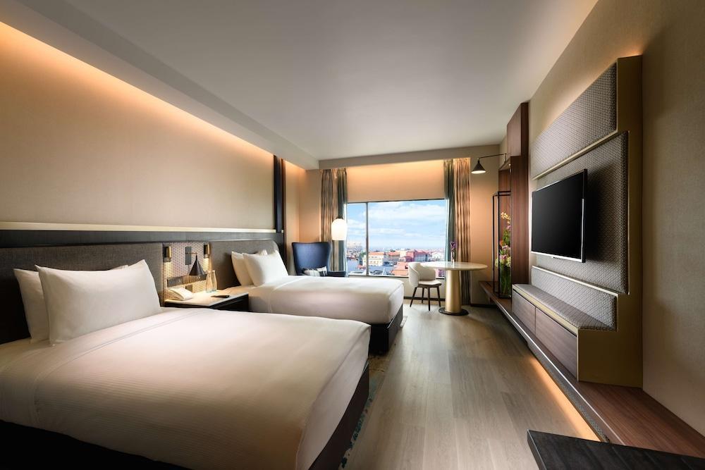 Hilton Colombo Room Type - Superior Room, 2 Twin Beds