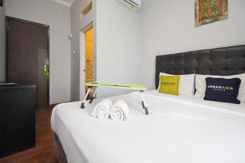 Urbanview Hotel Arafuru Residence Duren Sawit