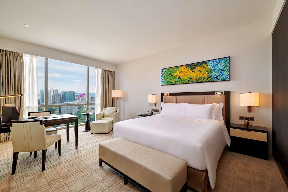 Pavilion Hotel Kuala Lumpur Managed by Banyan Tree  Room Type - Club Grand Oasis King
