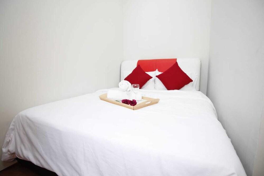 Soho Suites at KLCC by Plush