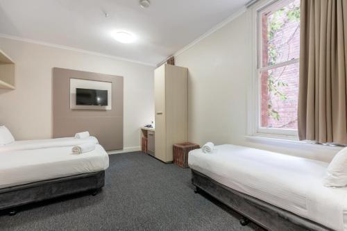 Best Western Melbourne City - Tap to explore photos