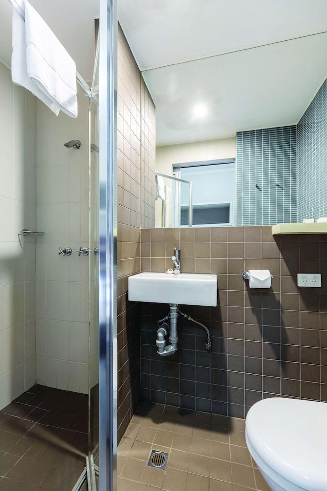 Best Western Melbourne City - Tap to explore photos