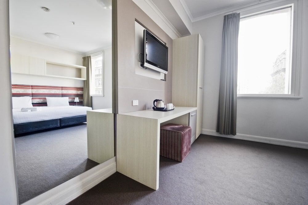 Best Western Melbourne City Room Type - Standard Room, 3 Twin Beds, Non Smoking