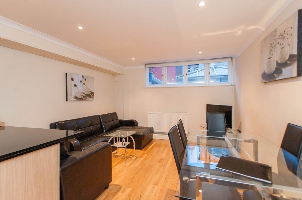 London Serviced Apartments - Tap to explore photos