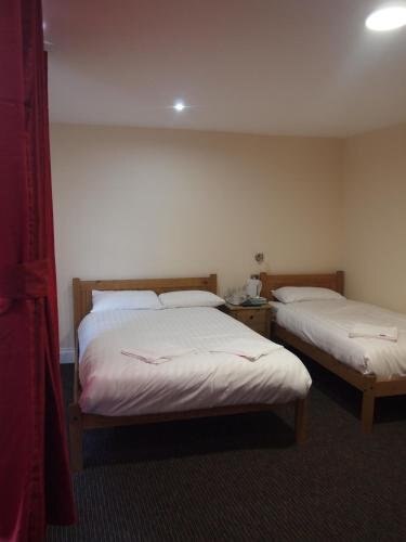 Earls Court Garden Hotel Room Type - Triple Room