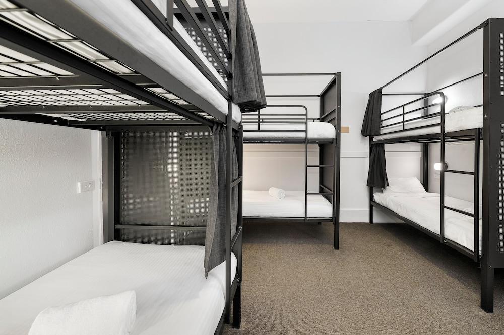 YHA Melbourne Central Room Type - Bed in 6-Bed Mixed Dormitory with Shared Bathroom YHA Melbourne Central Room Type - Bed in 6-Bed Mixed Dormitory with Shared Bathroom
