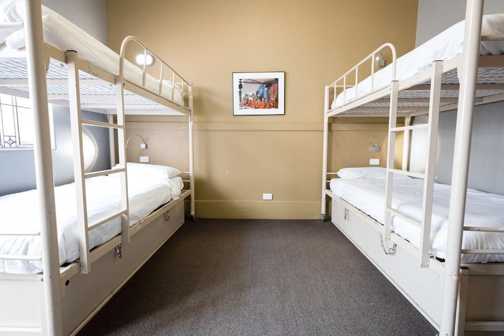 YHA Melbourne Central Room Type - Bed in 4-Bed Mixed Dormitory with Shared Bathroom YHA Melbourne Central Room Type - Bed in 4-Bed Mixed Dormitory with Shared Bathroom
